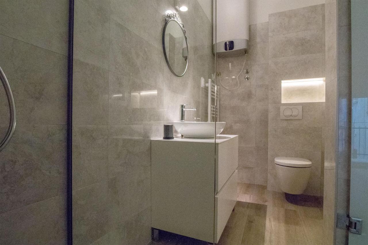 Twin Center Apartament *
