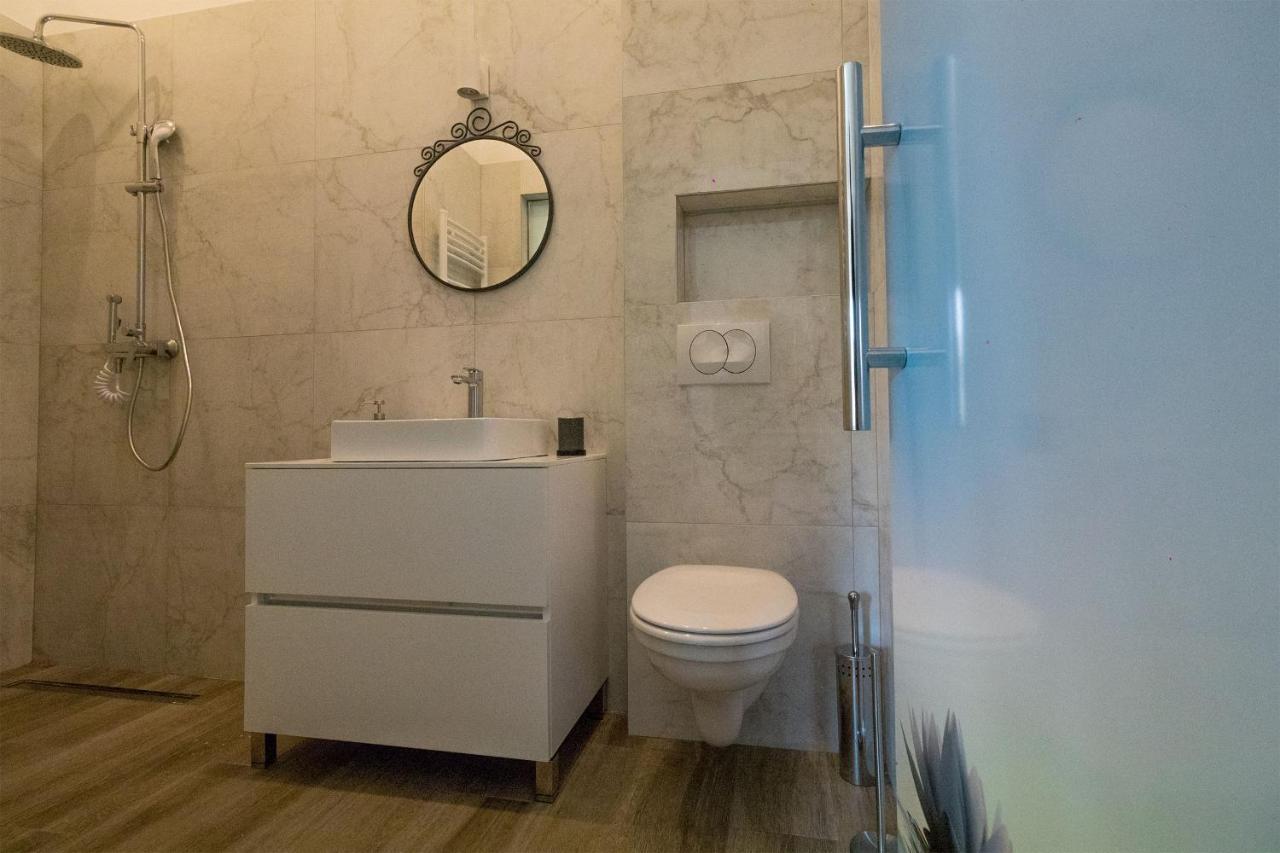 Twin Center Apartament *